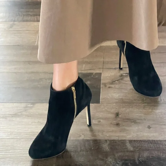 Micheal Kors Velvet Black Ankled High Heels Boots Size 8 1/2M - Picture 5 of 17